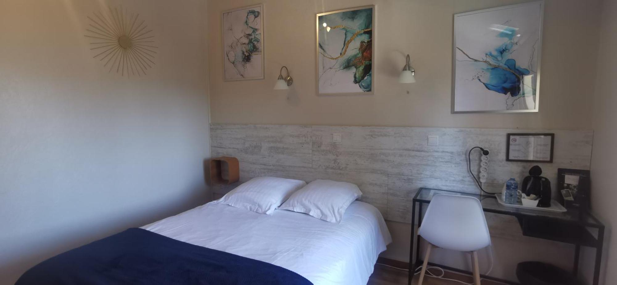 Des Amandiers Hotel