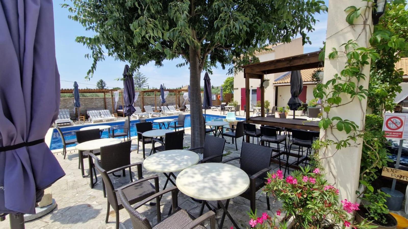 Des Amandiers Hotel