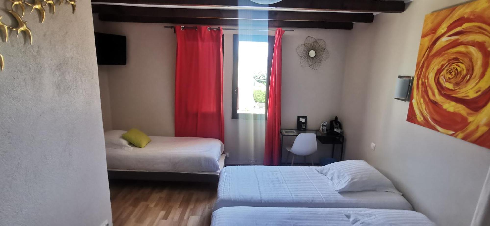 Des Amandiers Hotel 3*