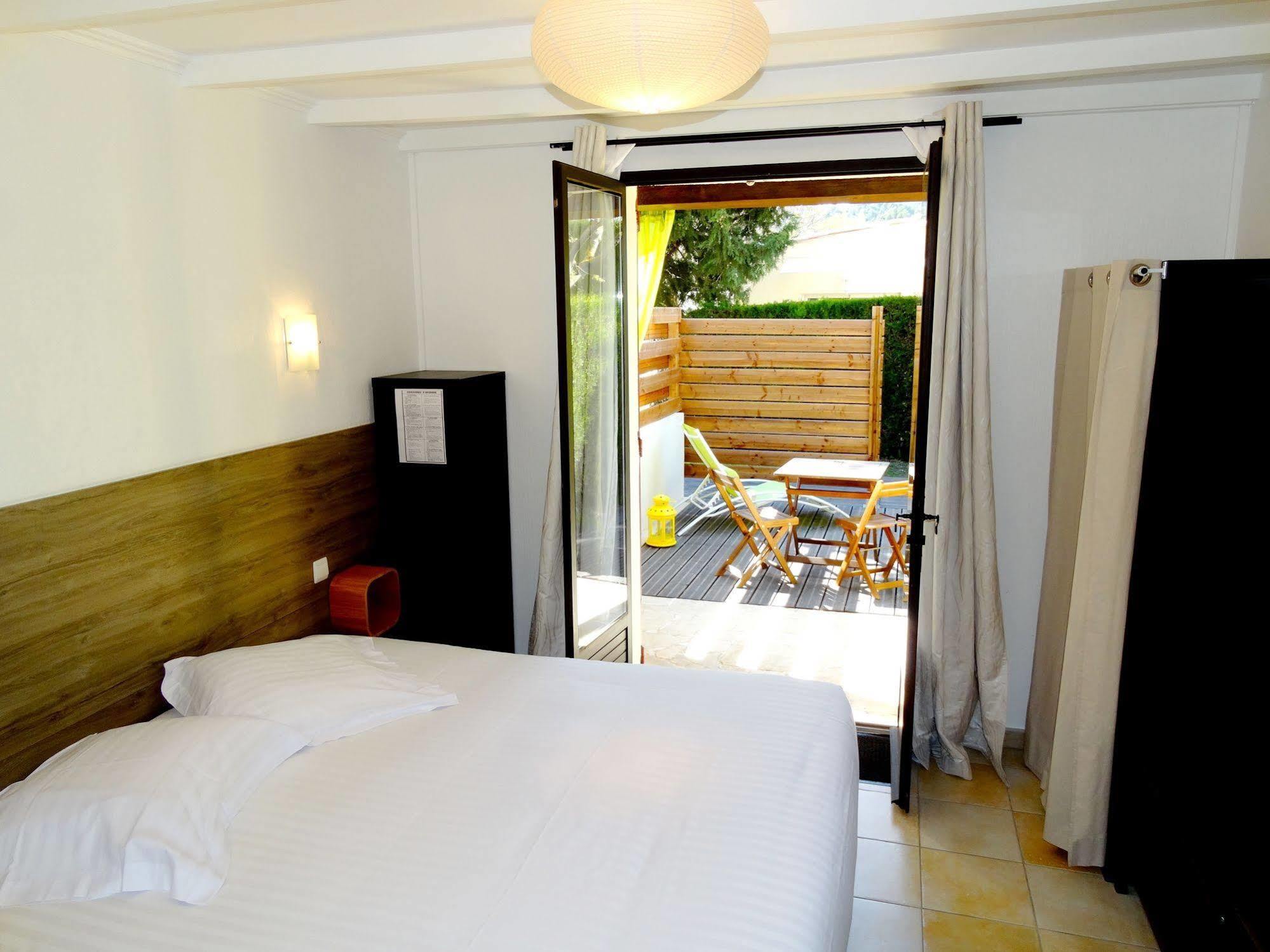 Hotel Des Amandiers 3*